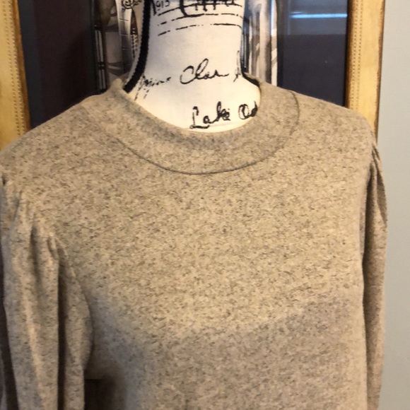 Perfect Peach Puff-Sleeved Brushed Hacci Top - Picture 2 of 8